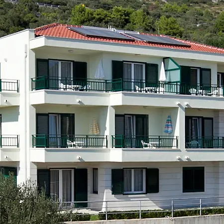 Apartment By The Sea Igrane, Makarska - 17292 *