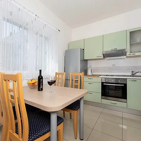 Apartment By The Sea Igrane, Makarska - 17292 Igrane