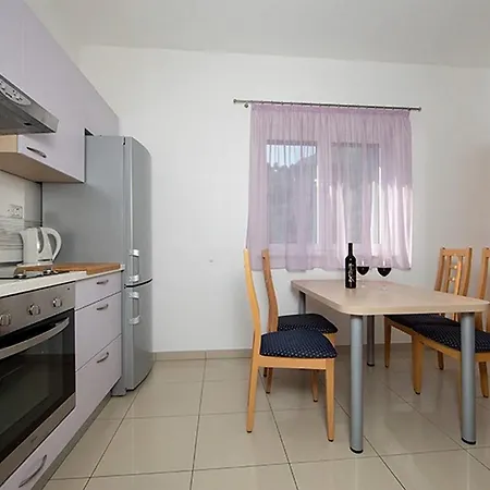 Apartment By The Sea Igrane, Makarska - 17292