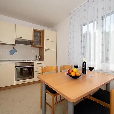 By The Sea Igrane, Makarska - 17292 Apartment Igrane